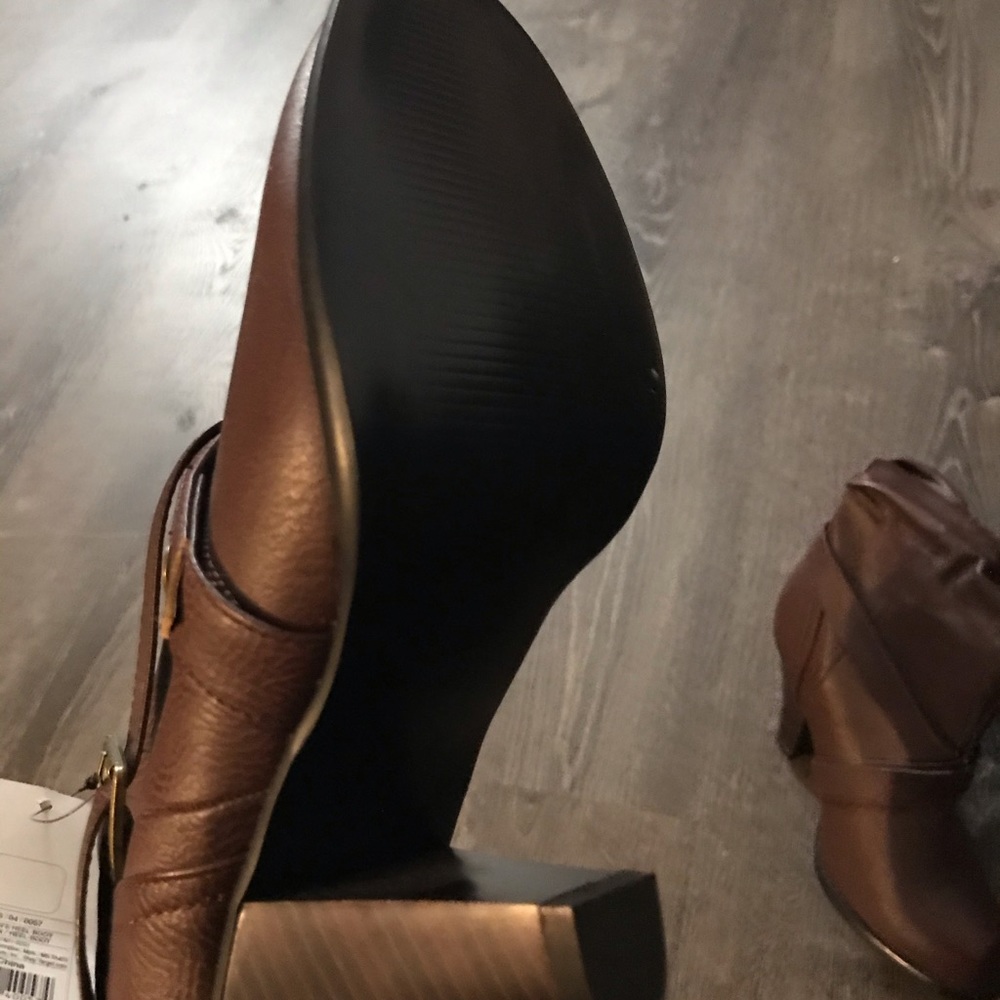 High top heels - Picture 3 of 7
